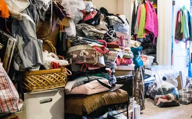 What We Remove During Hoarder Clearance